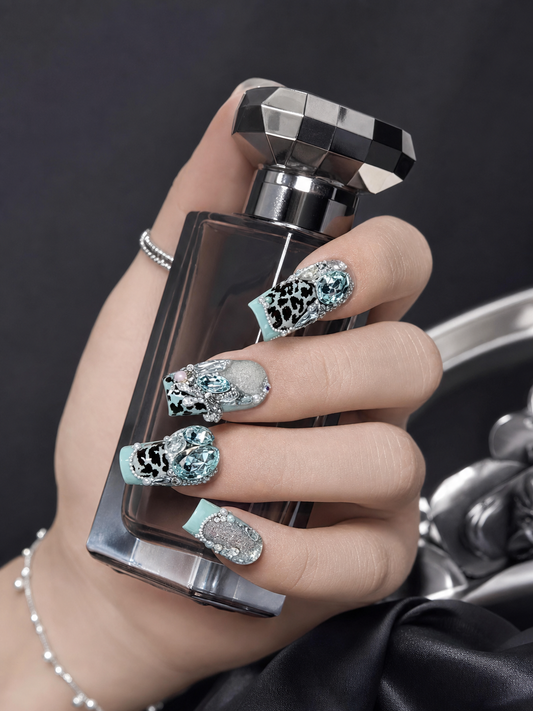 Arctic Feline | LUMlix Haute Nail