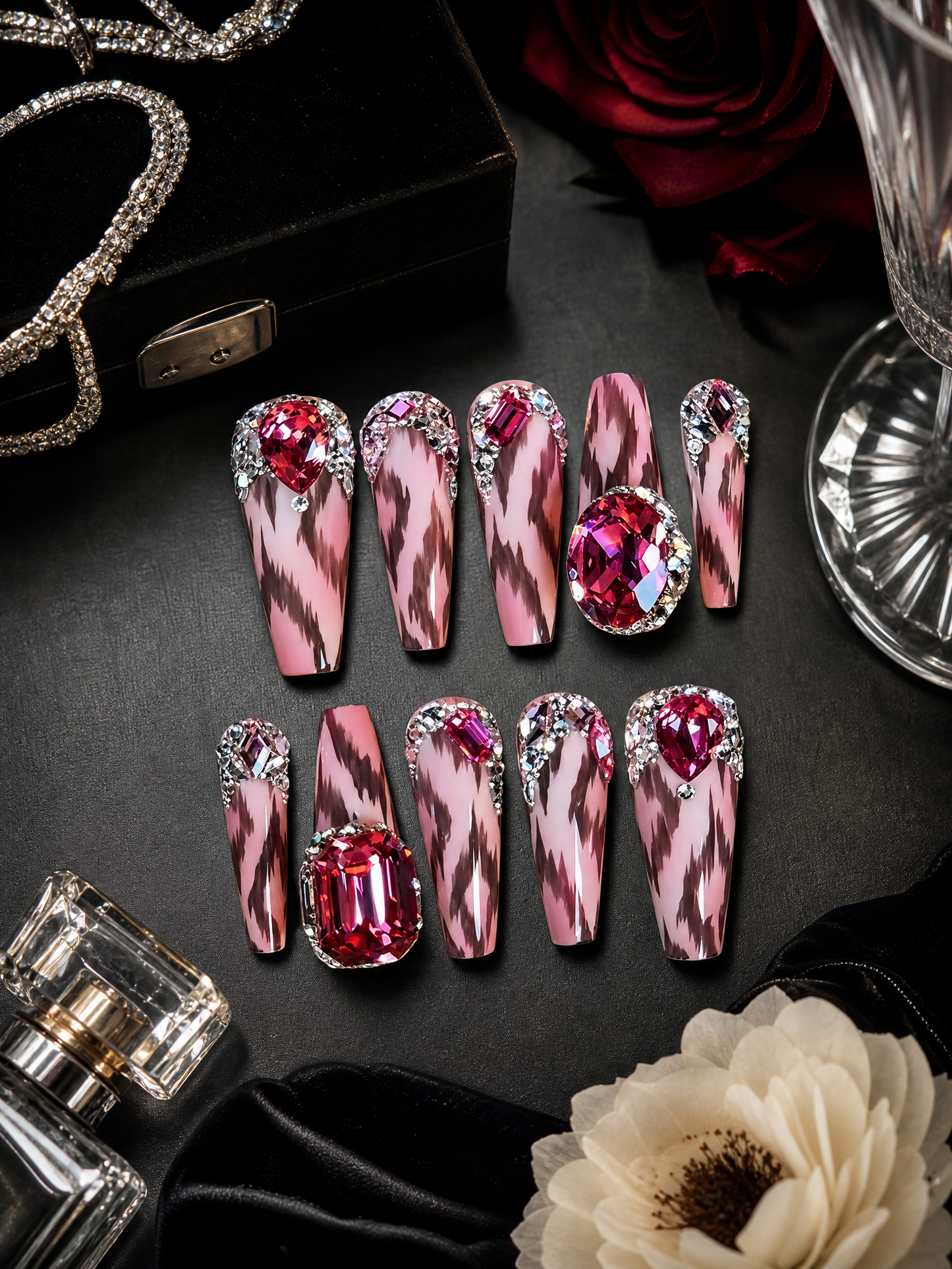 The Fuchsia Wild's Gaze | LUMlix Haute Nail