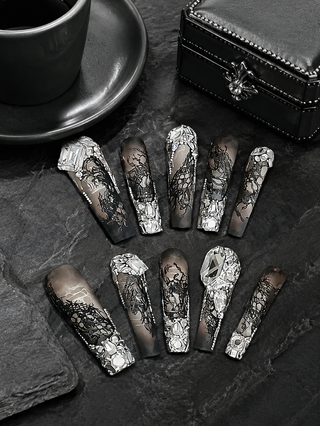 Obsidian Noir Baroque | LUMlix Haute Nail