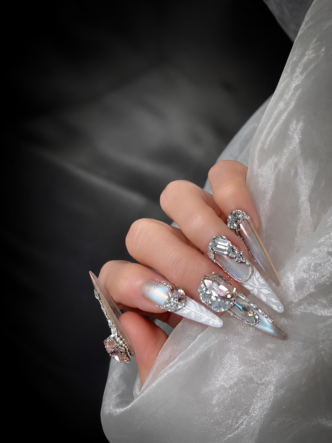 Lunar Frost & Champagne Sovereign | LUMlix Haute Nail