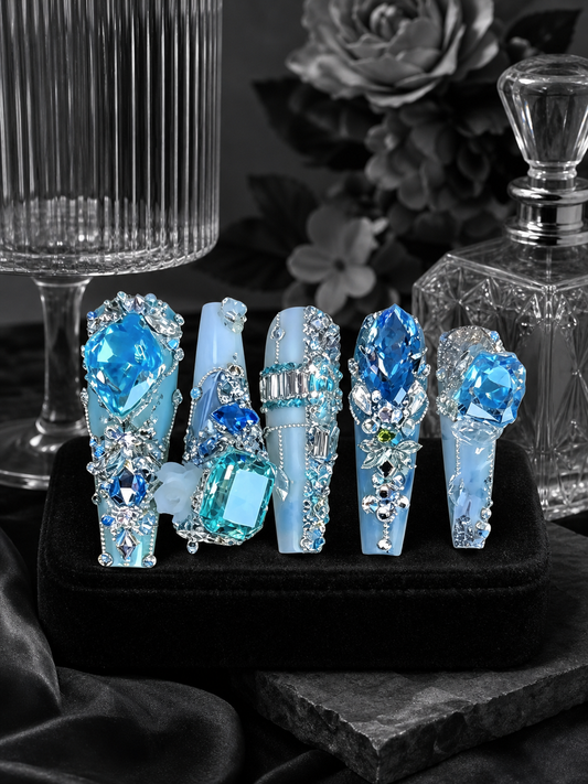 The Frozen Crown's Legacy | LUMlix Haute Nail