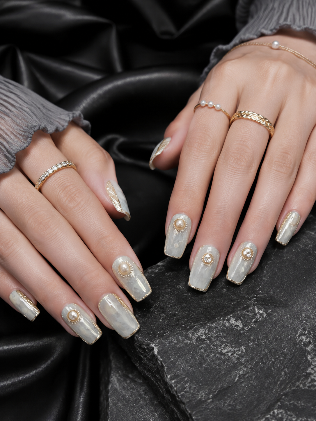 Lumière de Marbre Doré | LUMlix Haute Nail