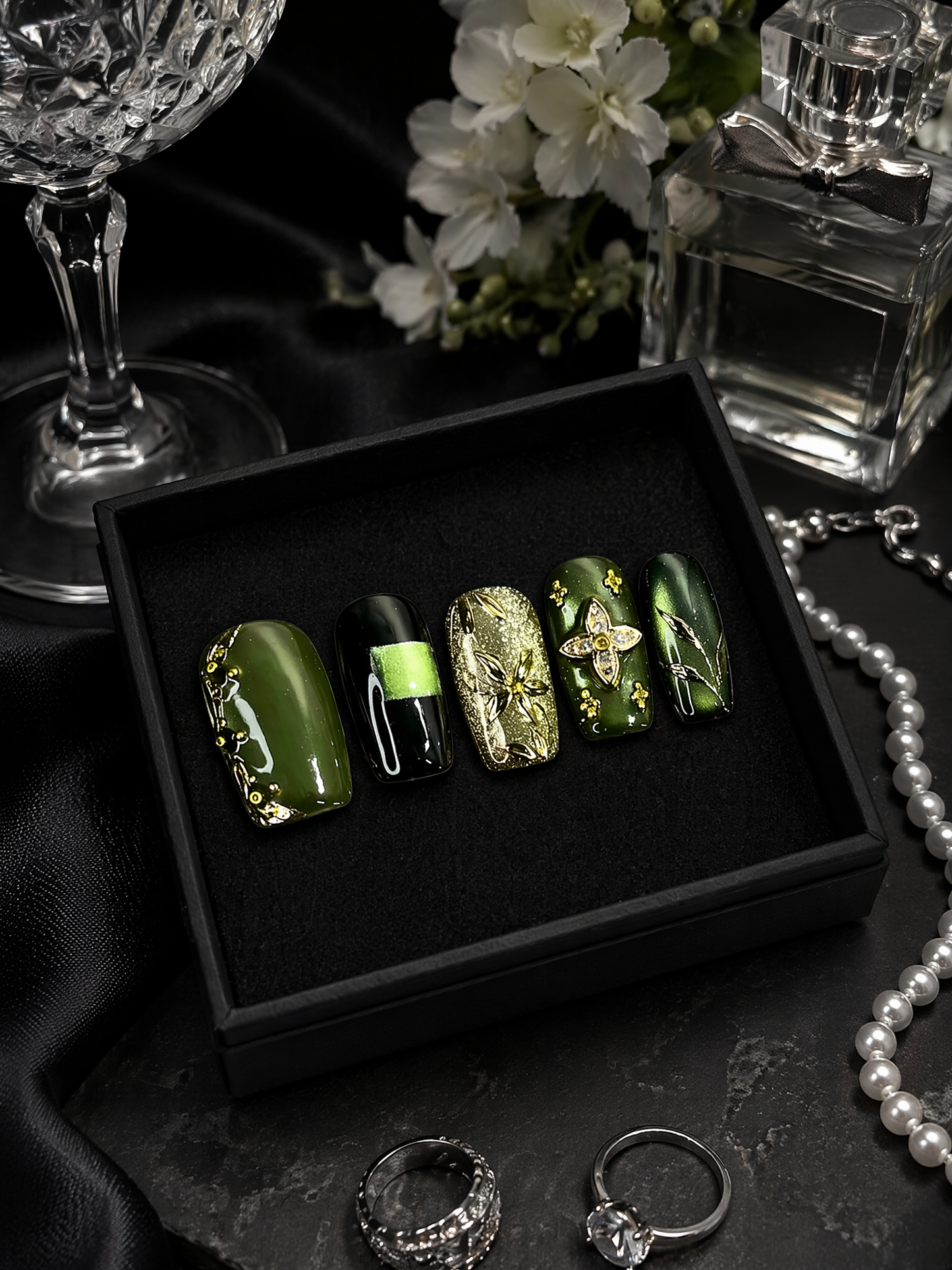 Verdant Nocturne | LUMlix Haute Nail