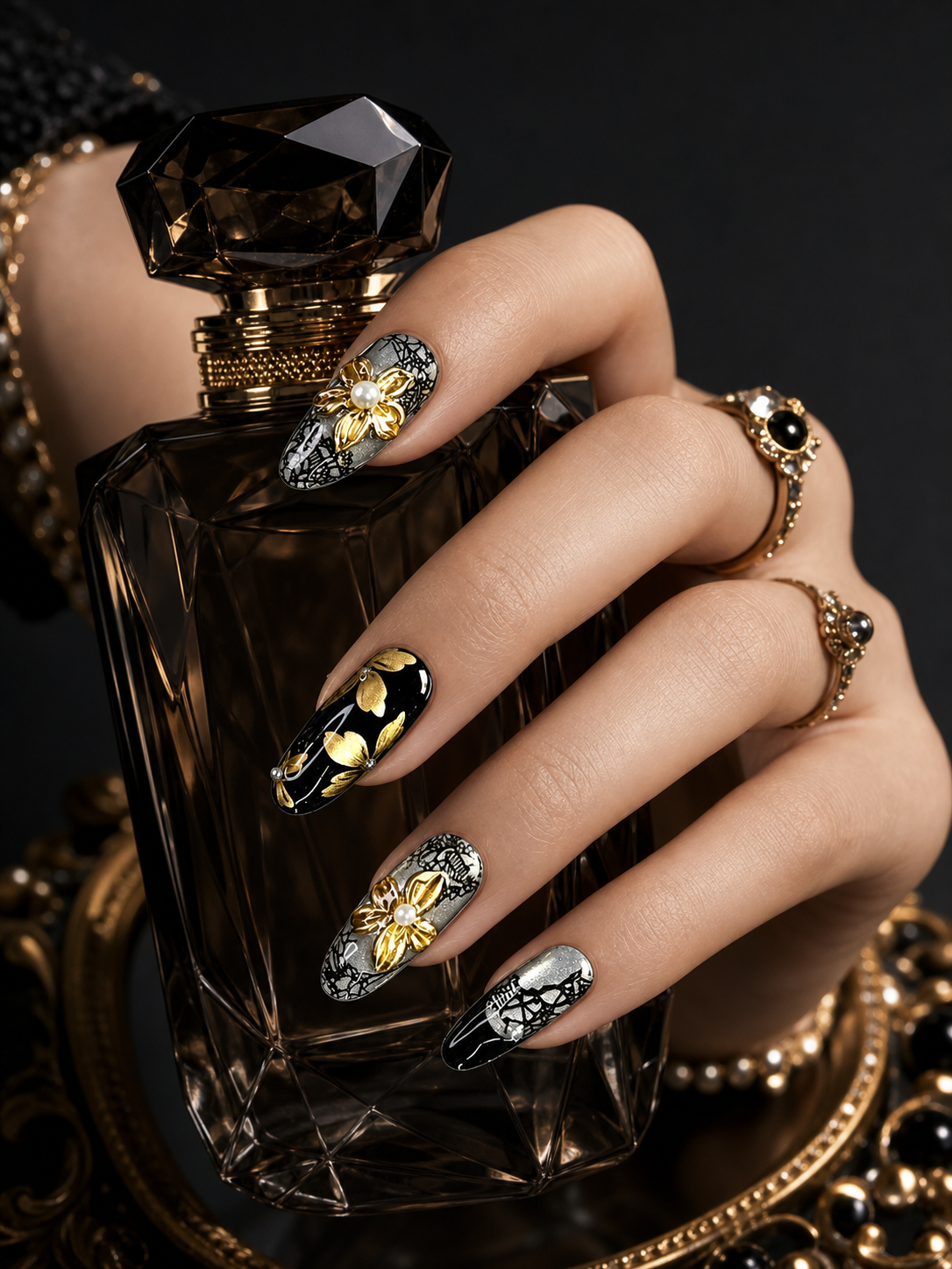 Gilded Lace Nocturne | LUMlix Haute Nail
