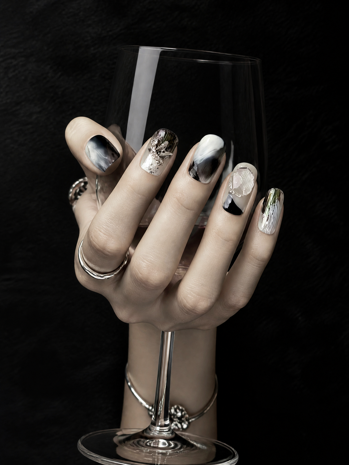 Nyx's Obsidian Mirror | LUMlix Haute Nail