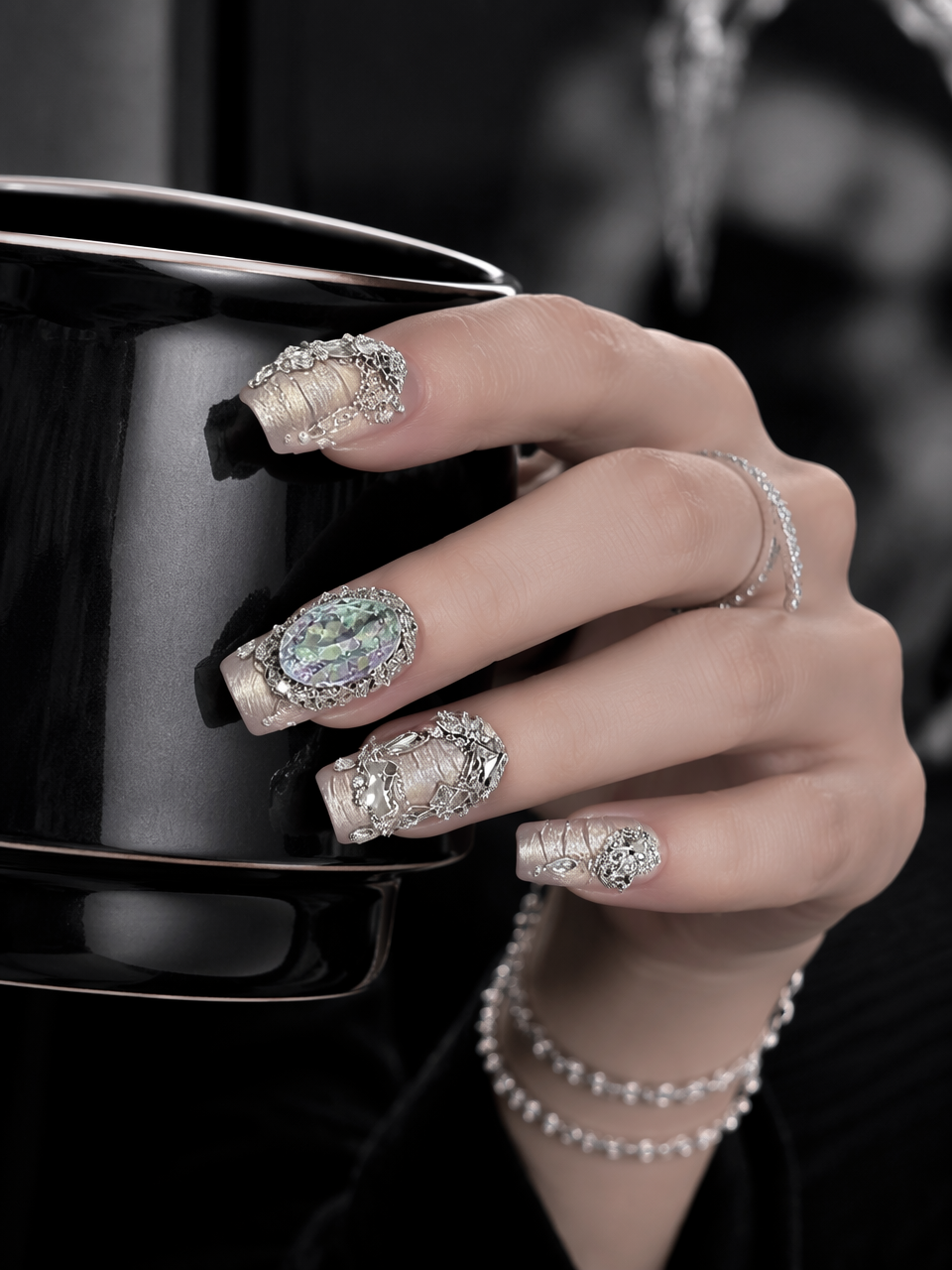 Aurora Filigree | LUMlix Haute Nail