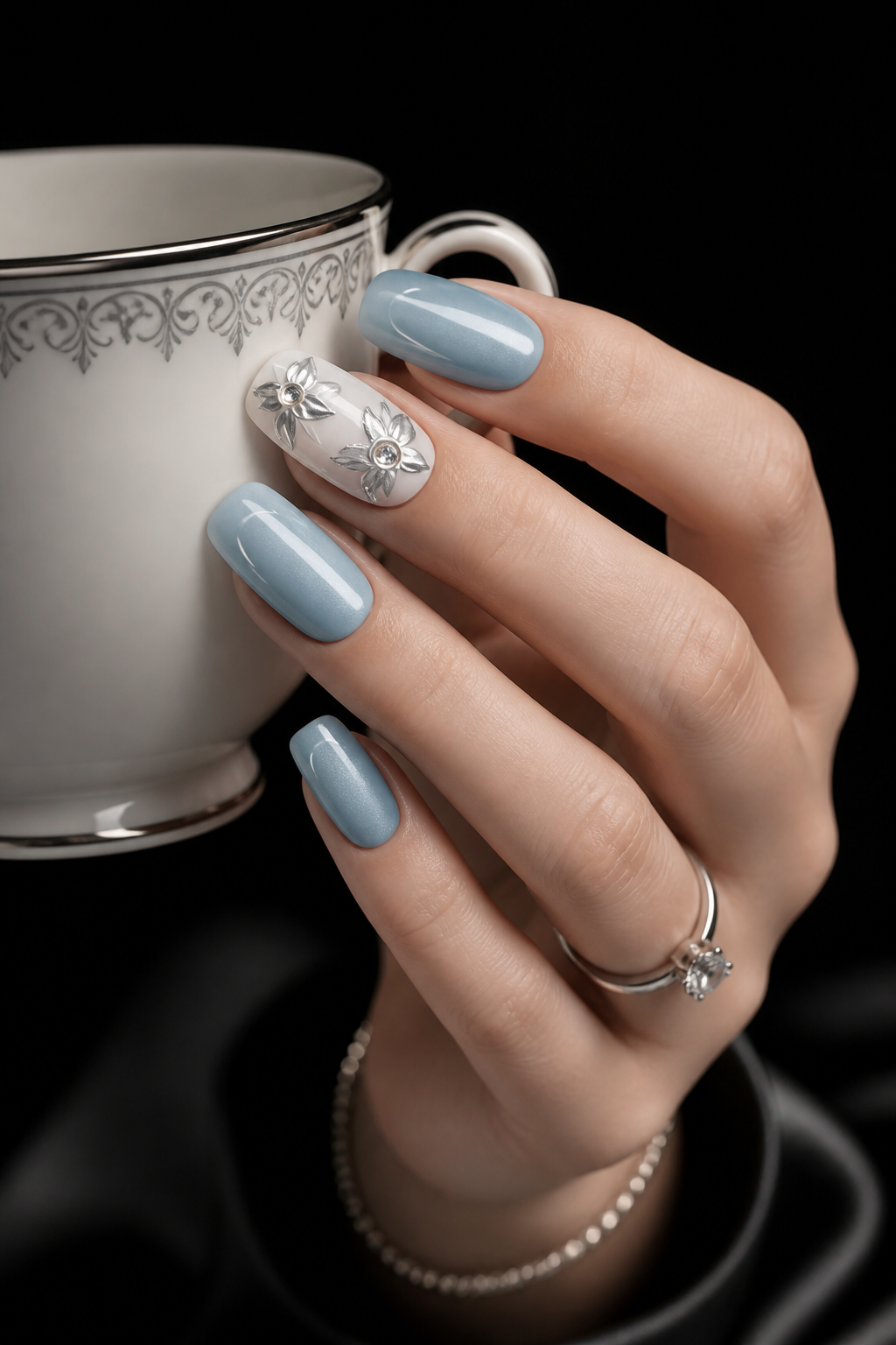 Argentum Narcissus in Mist | LUMlix Haute Nail