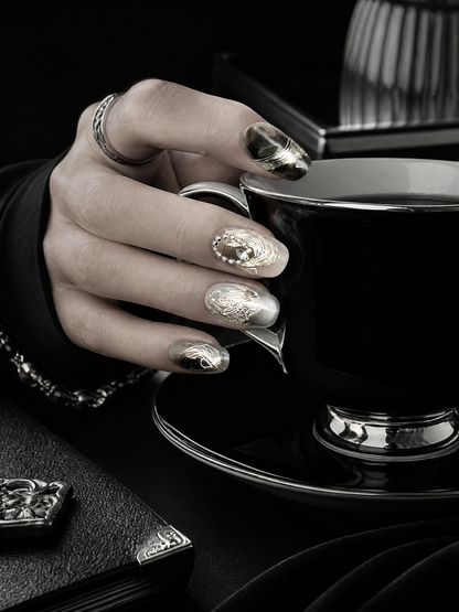Regina Noctis' Silver Decree | LUMlix Haute Nail