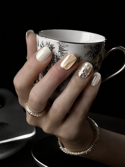 Aurum Minimalist  | LUMlix Haute Nail