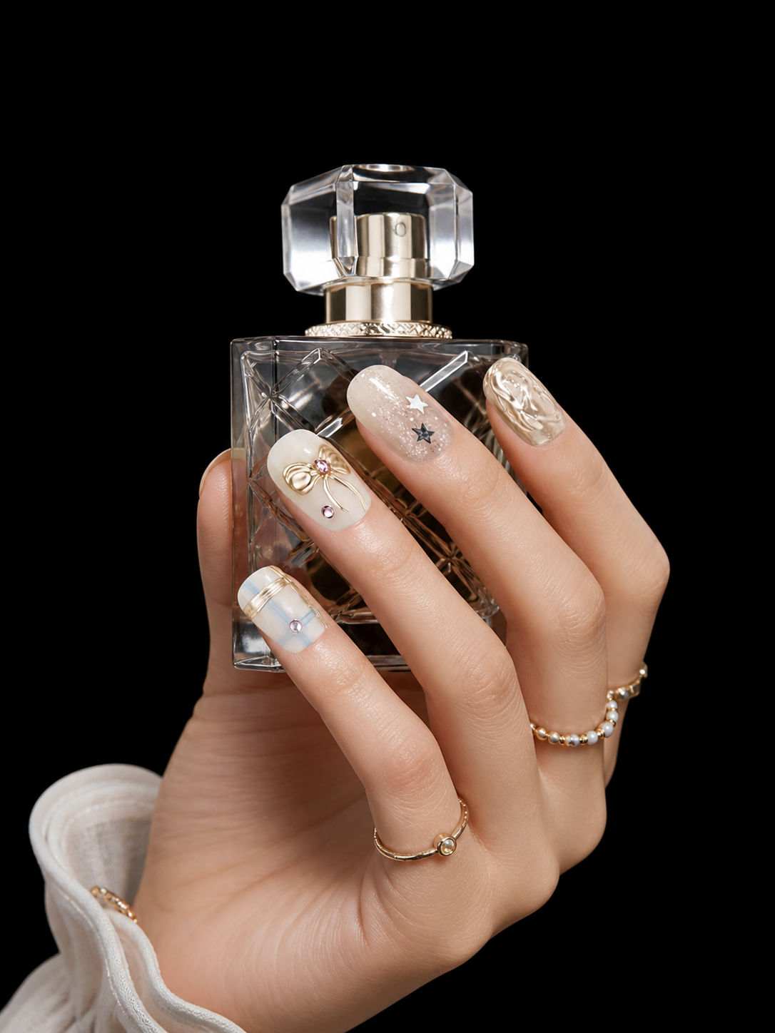 Venus' Gilded Reverie | LUMlix Haute Nail