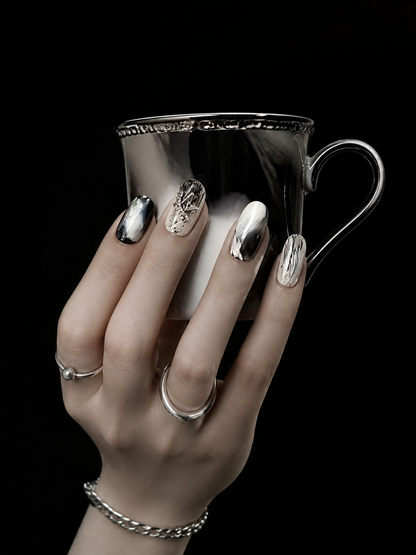 Nyx's Obsidian Mirror | LUMlix Haute Nail