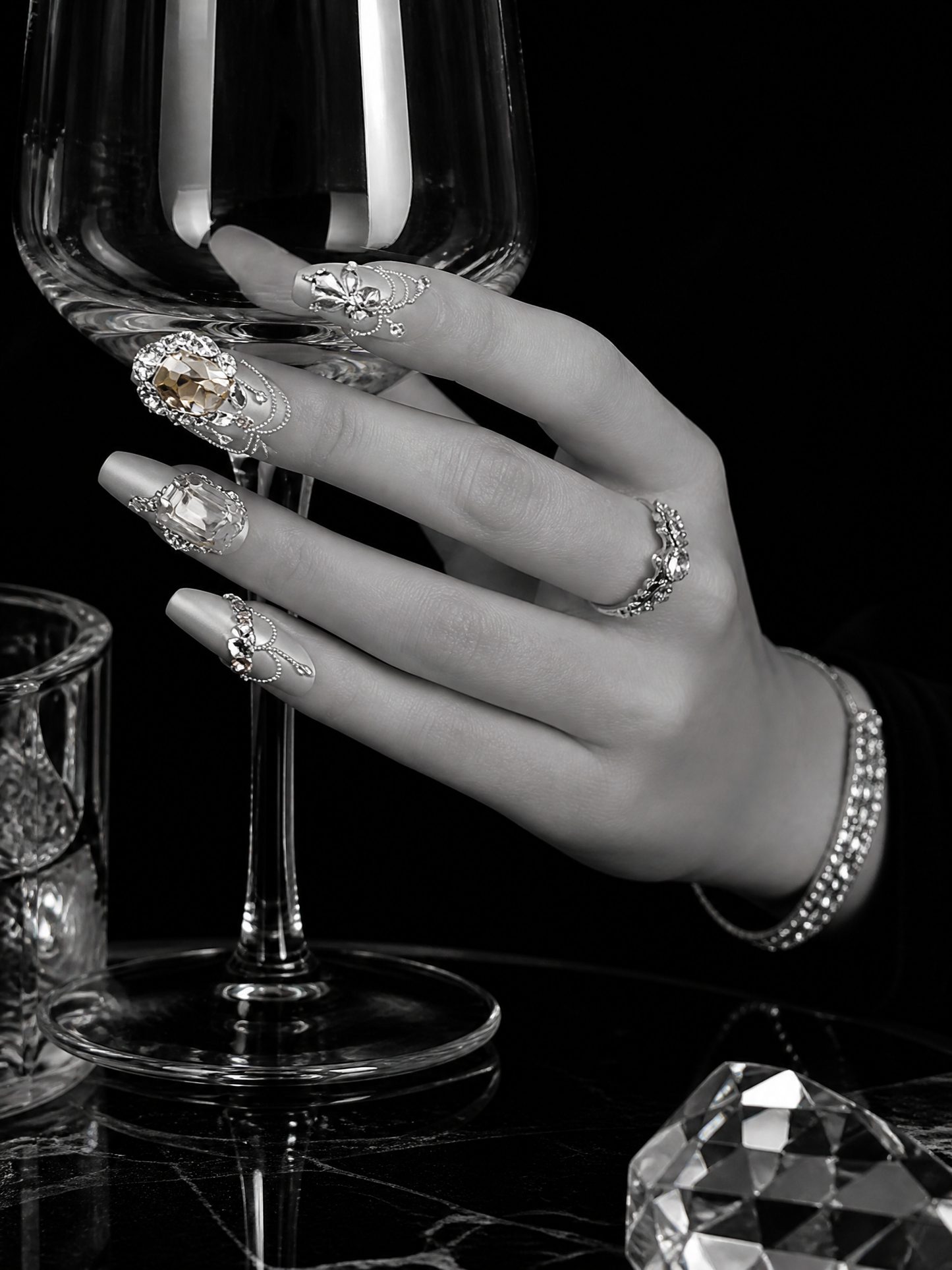 Gilded Opulence | LUMlix Haute Nail