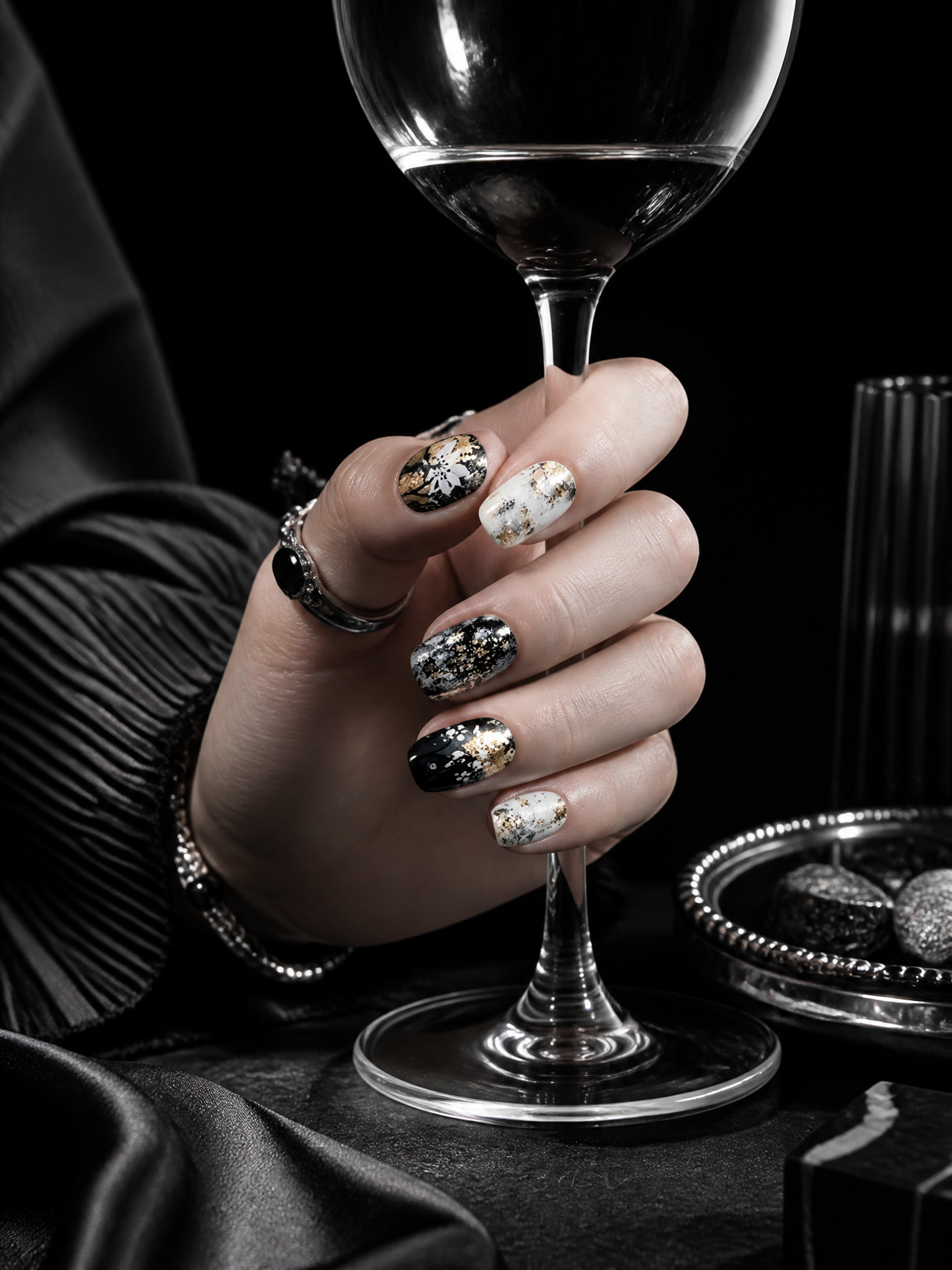 Erebus' Gilded Frost | LUMlix Haute Nail