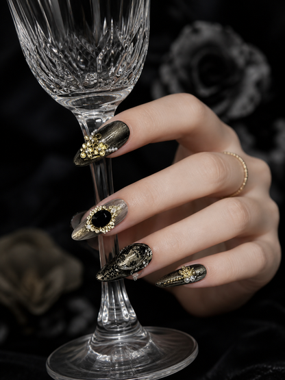 Noir Gilded Sovereign | LUMlix Haute Nail