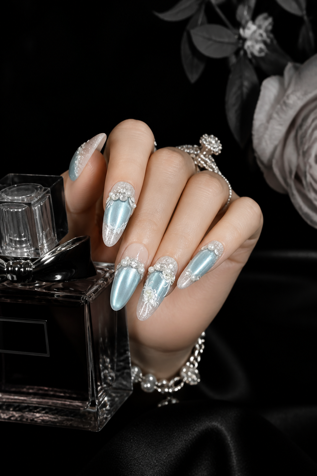 Aphrodite's Frozen Aria | LUMlix Haute Nail