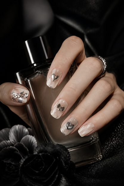 Venus' Silver Pulse | LUMlix Haute Nail