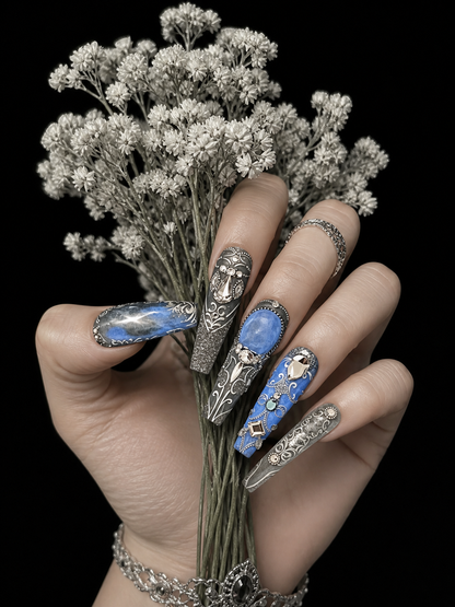 Silver Filigree | LUMlix Haute Nail