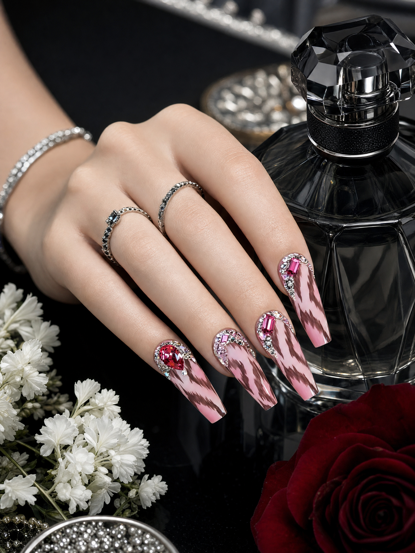The Fuchsia Wild's Gaze | LUMlix Haute Nail