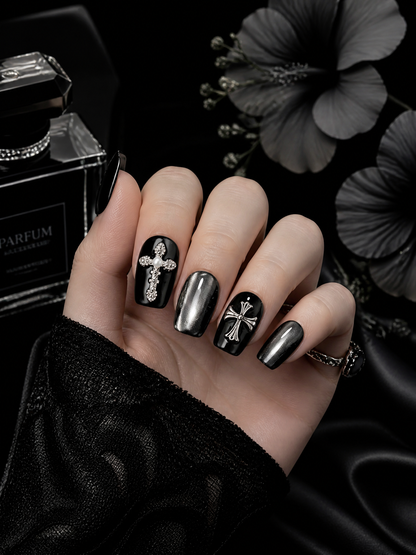Nyx's Obsidian Covenant | LUMlix Haute Nail