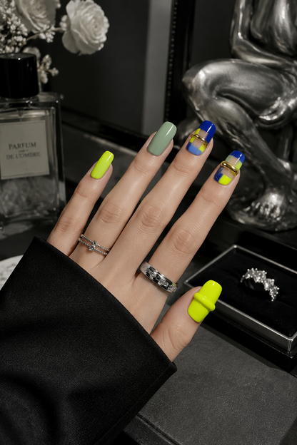 Neon Cyber-Ring | LUMlix Haute Nail