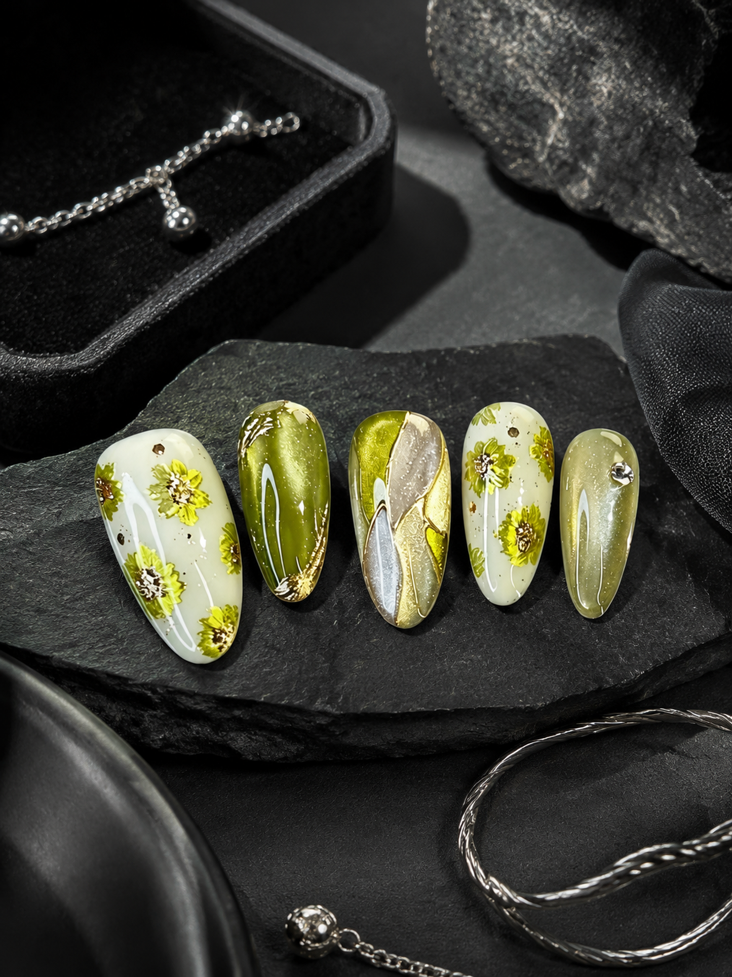 Verdant Gilded Muse | LUMlix Haute Nail
