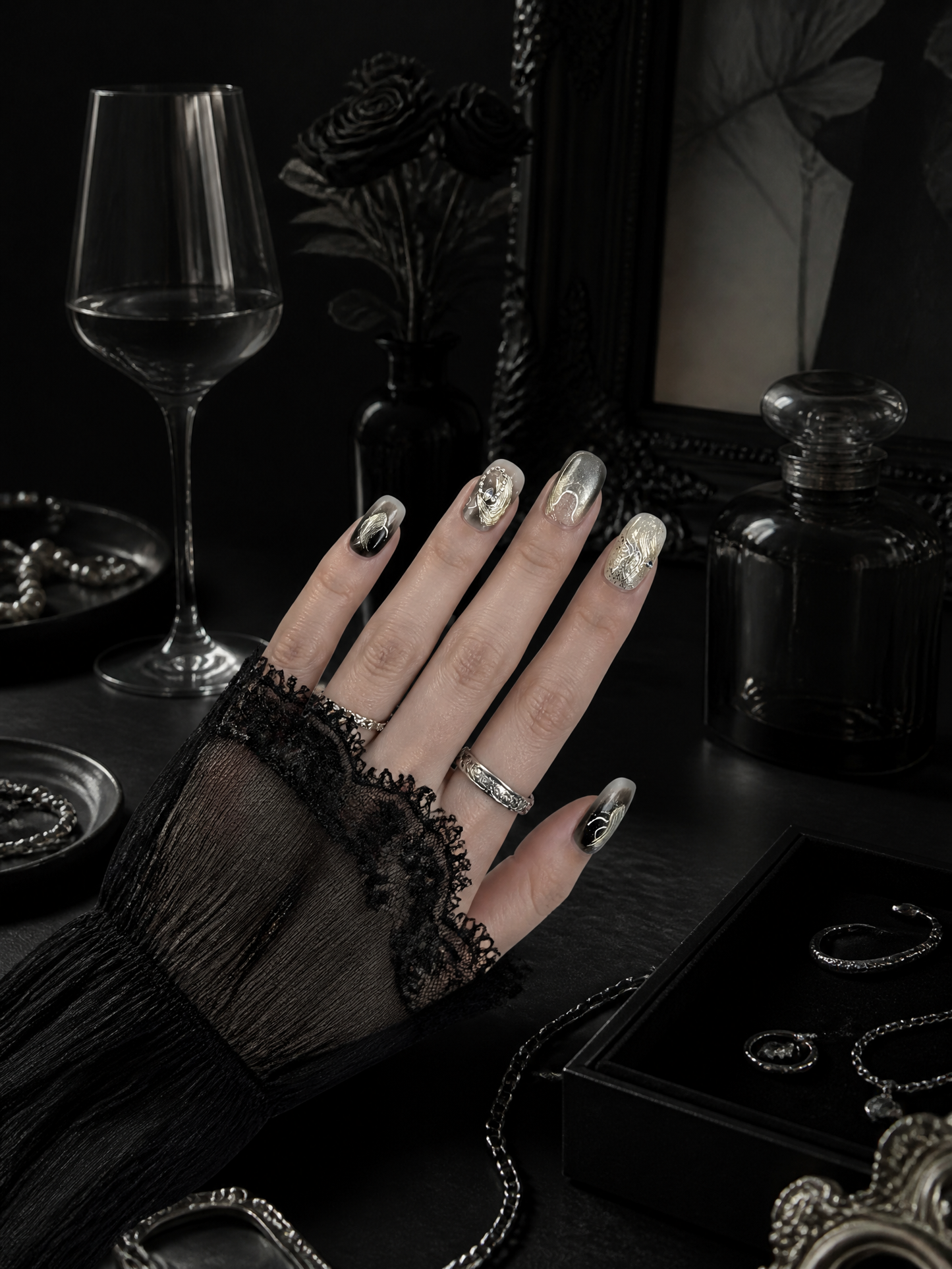 Regina Noctis' Silver Decree | LUMlix Haute Nail
