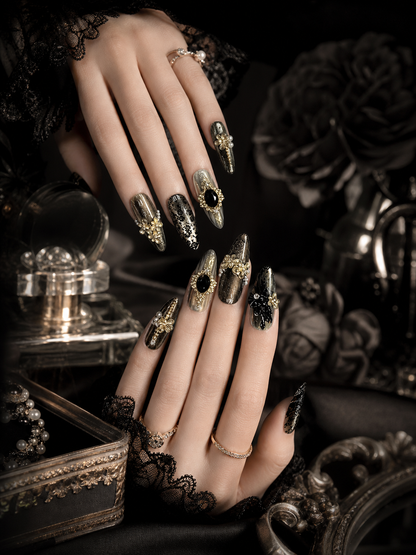 Noir Gilded Sovereign | LUMlix Haute Nail