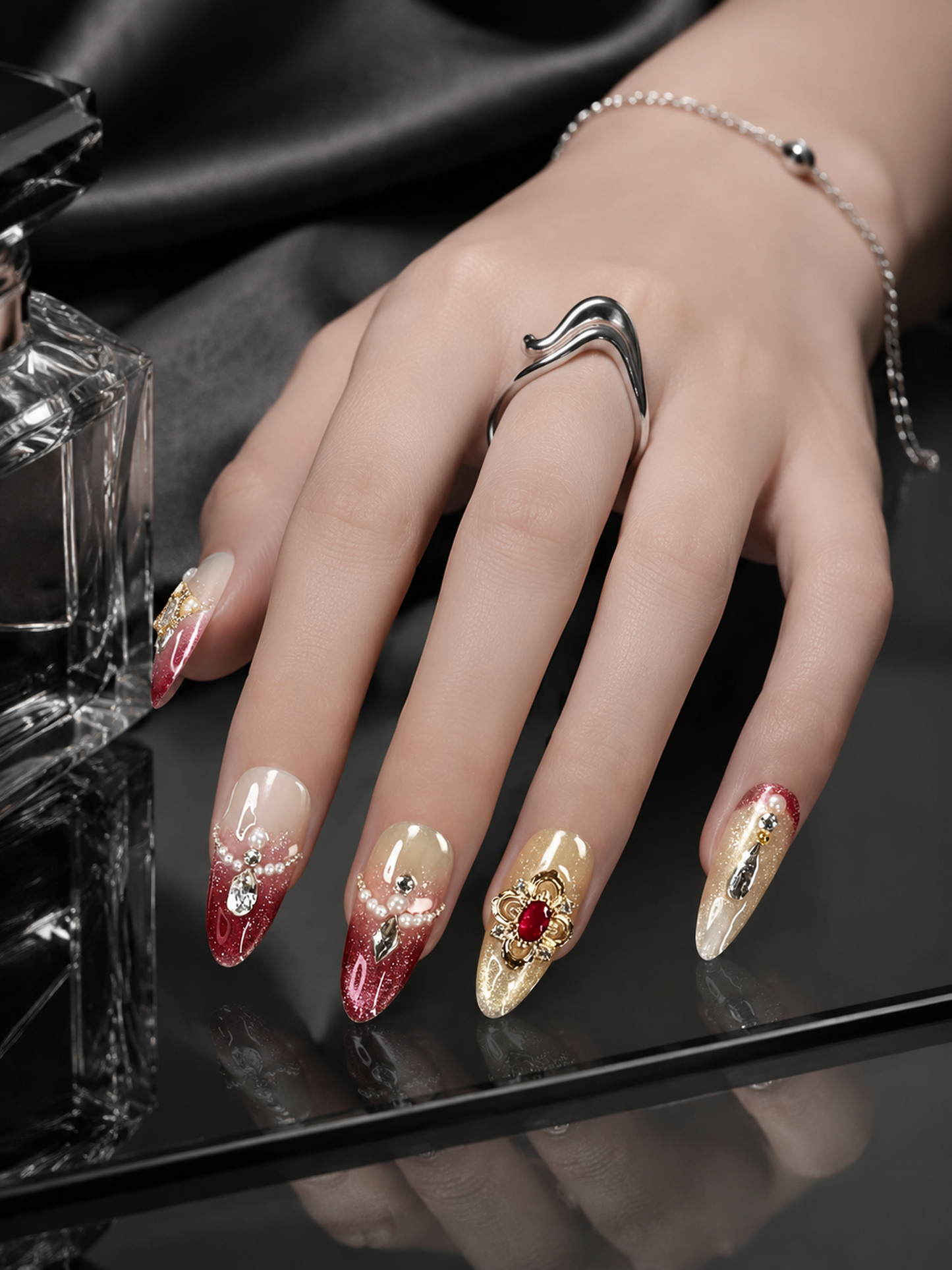 Le Rouge Royal | LUMlix Haute Nail