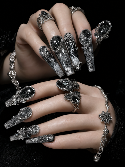 Obsidian Swan's Nocturne | LUMlix Haute Nail