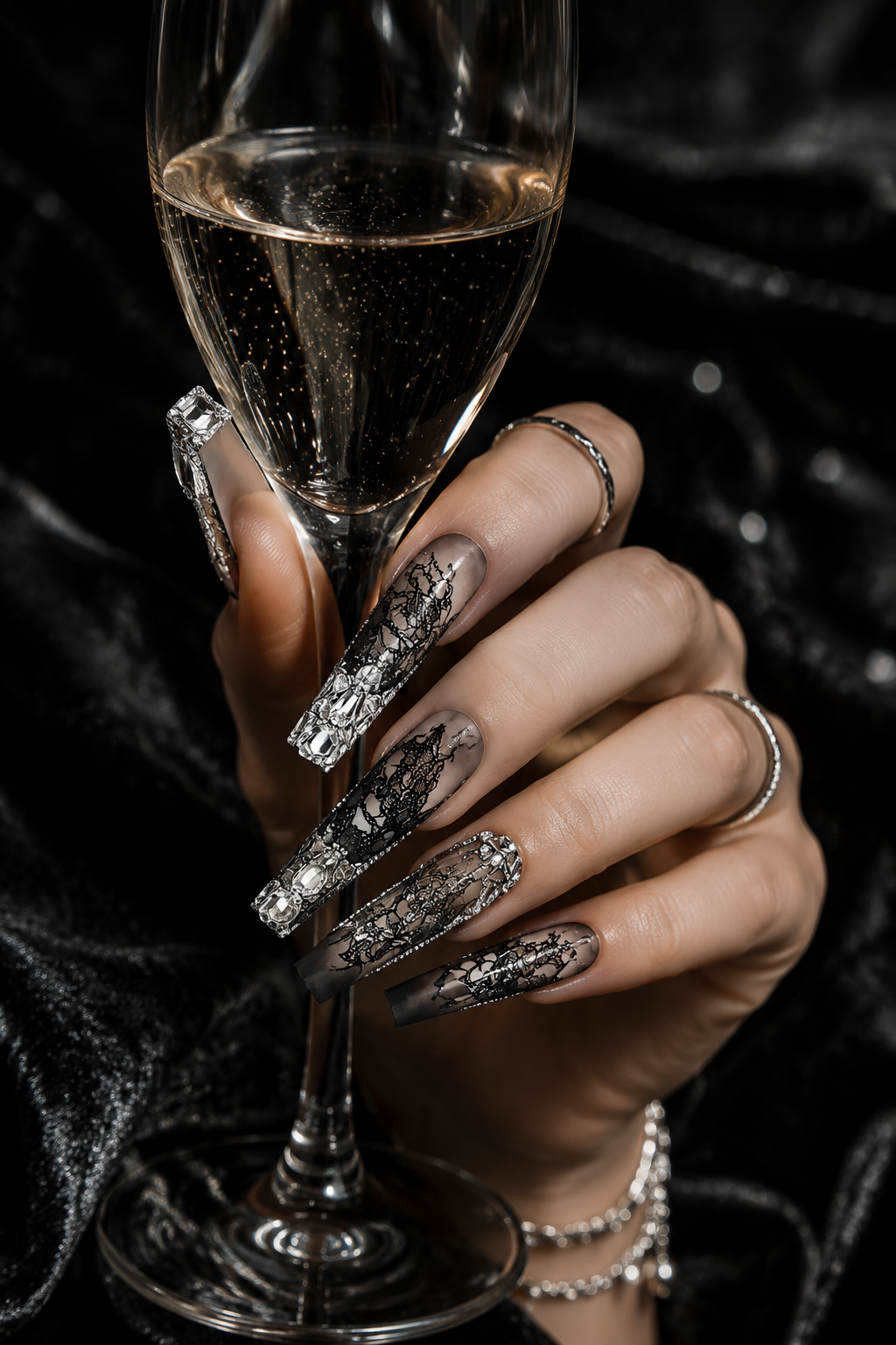 Obsidian Noir Baroque | LUMlix Haute Nail