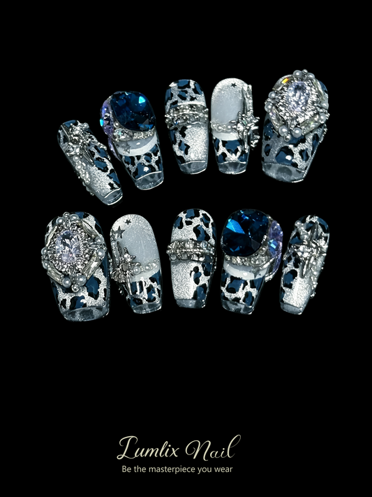 Midnight Abyssal Crown | LUMlix Haute Nail