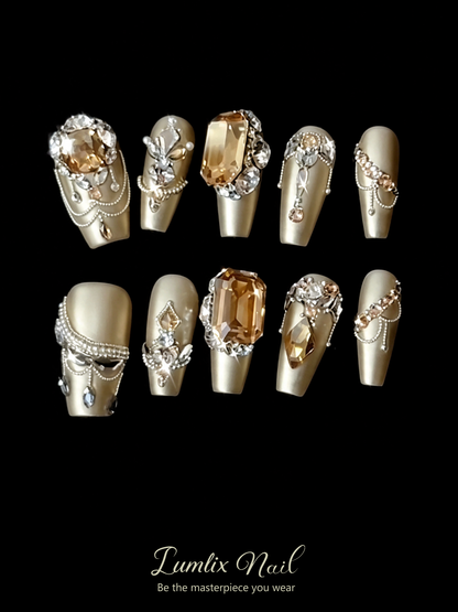 Gilded Opulence | LUMlix Haute Nail