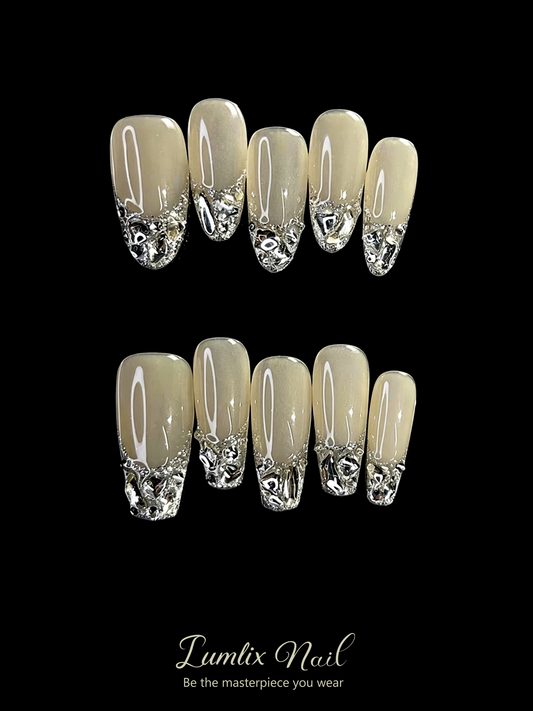 Gilded Frost Reverie   | LUMlix Haute Nail