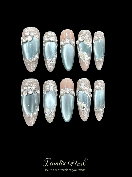 Aphrodite's Frozen Aria | LUMlix Haute Nail