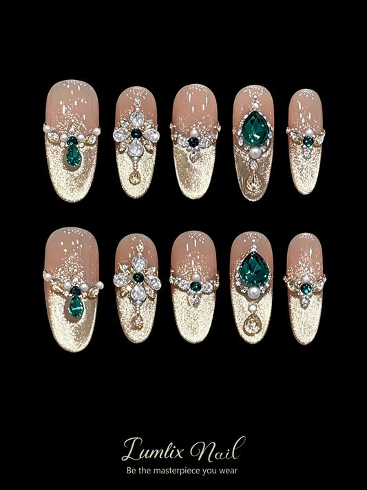 Athena’s Gilded Oracle | LUMlix Haute Nail