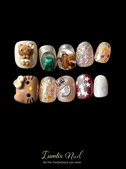 Kitty's Gilded Reverie | LUMlix Haute Nail