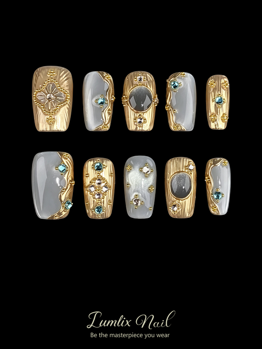 Athena’s Gilded Oracle | LUMlix Haute Nail