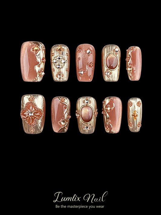 Aurelia’s Gilded Reverie | LUMlix Haute Nail