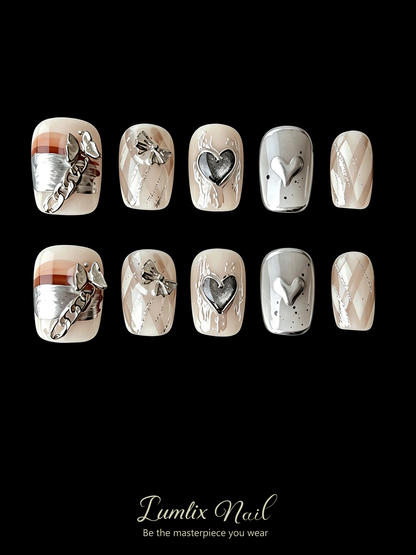 Venus' Silver Pulse | LUMlix Haute Nail