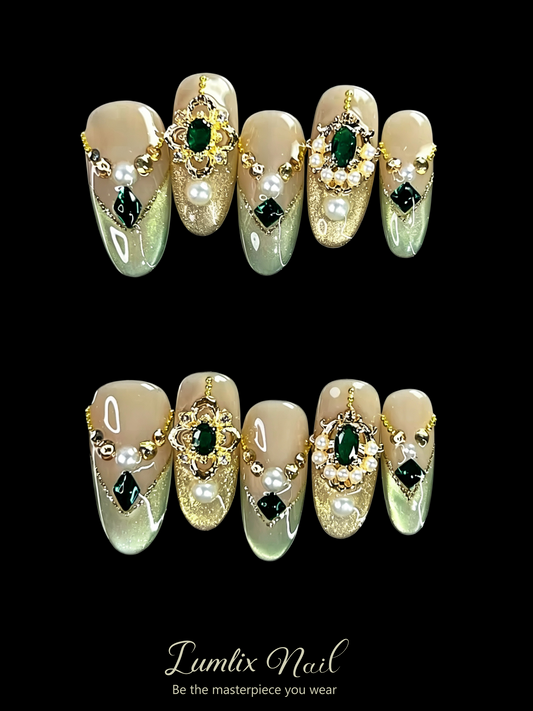 Emerald Sovereign | LUMlix Haute Nail