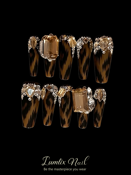 Queen of the Wild Hunt | LUMlix Haute Nail