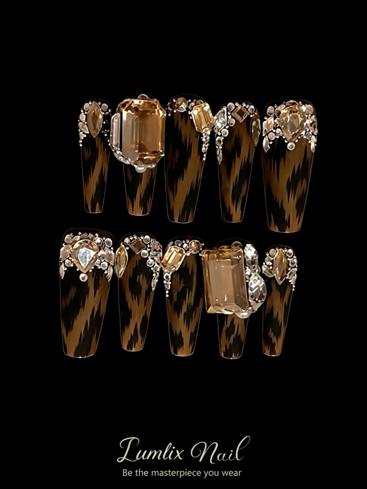 Queen of the Wild Hunt | LUMlix Haute Nail