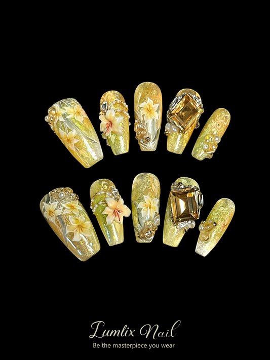 Gilded Amber Rhapsody | LUMlix Haute Nail