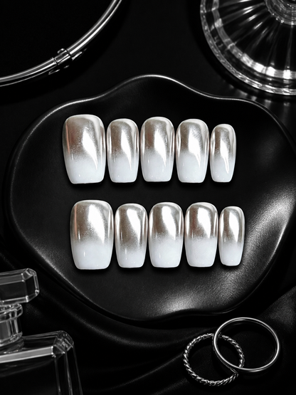 Lunar Silk | LUMlix Haute Nail