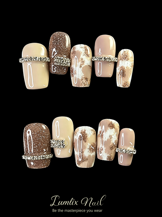 Gilded Mocha Minimalist | LUMlix Haute Nail