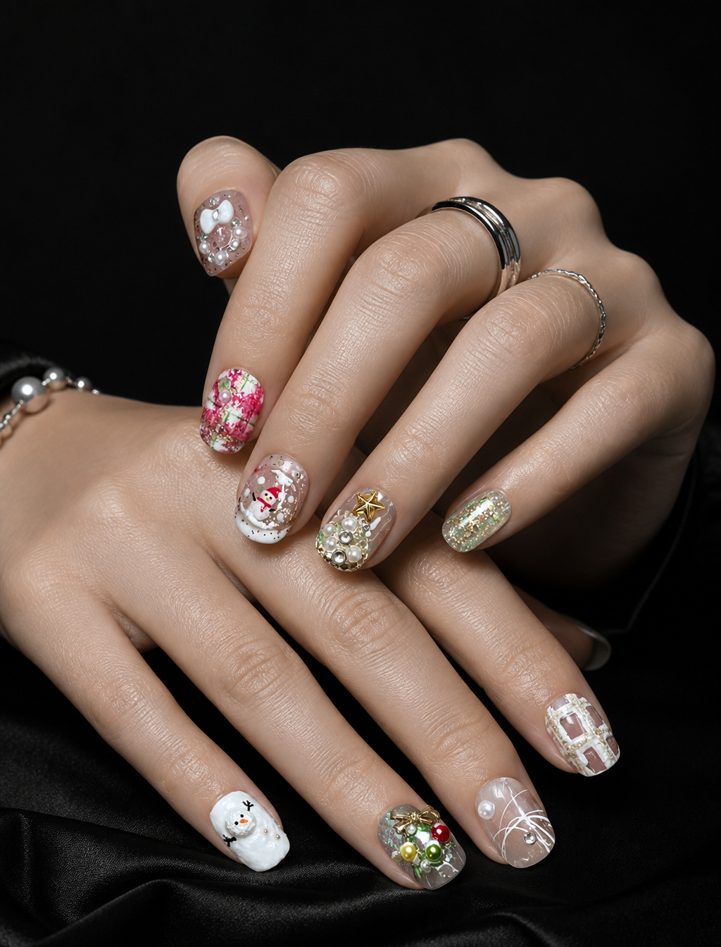 Frostina's Gilded Noel | LUMlix Haute Nail