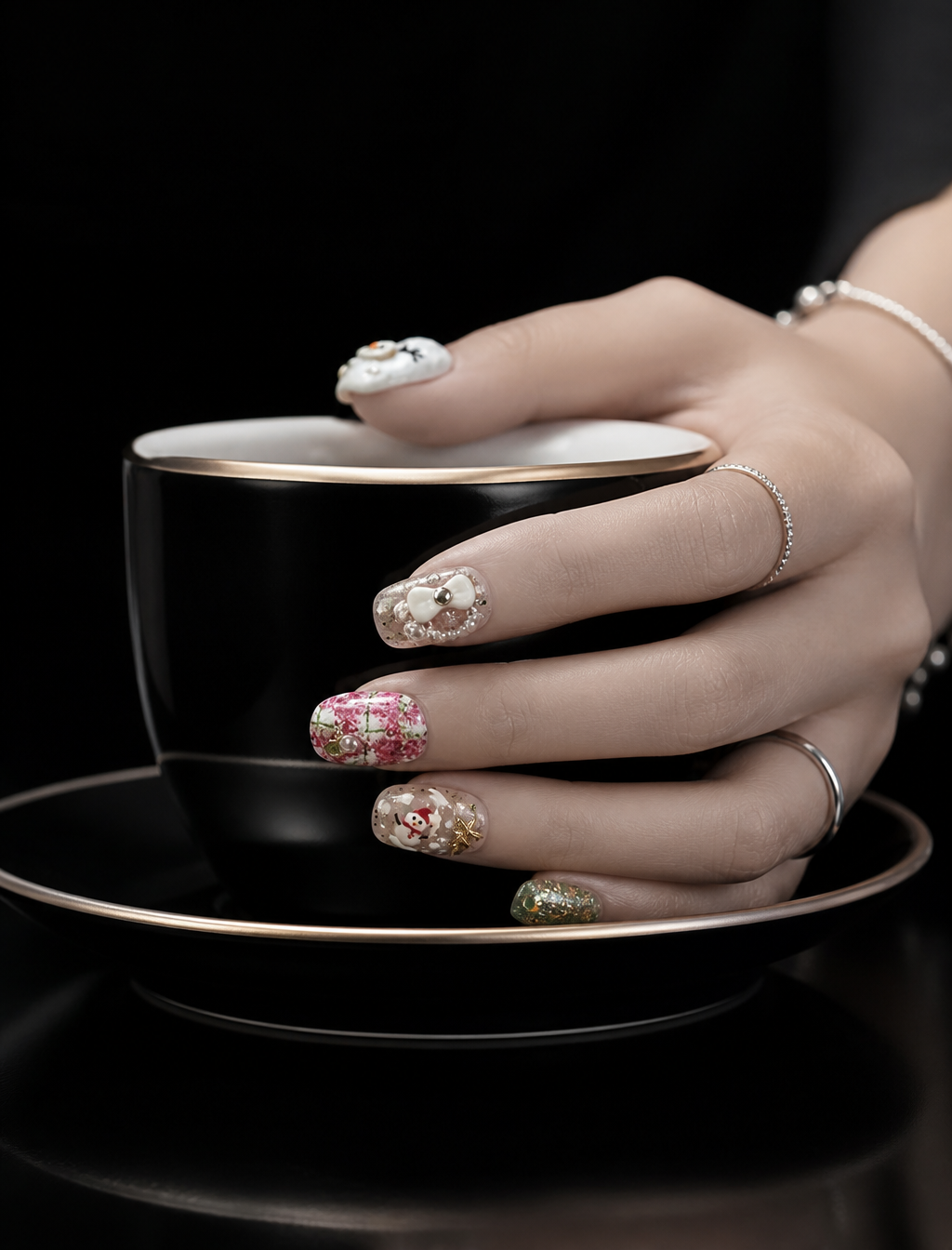 Frostina's Gilded Noel | LUMlix Haute Nail