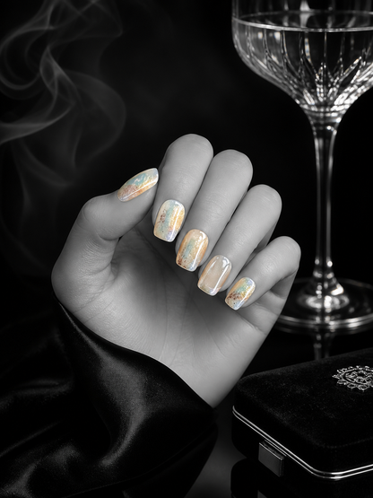 Aurora Mineralis | LUMlix Haute Nail