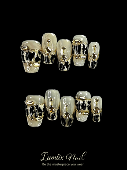 Celestial Gold Eclipse | LUMlix Haute Nail