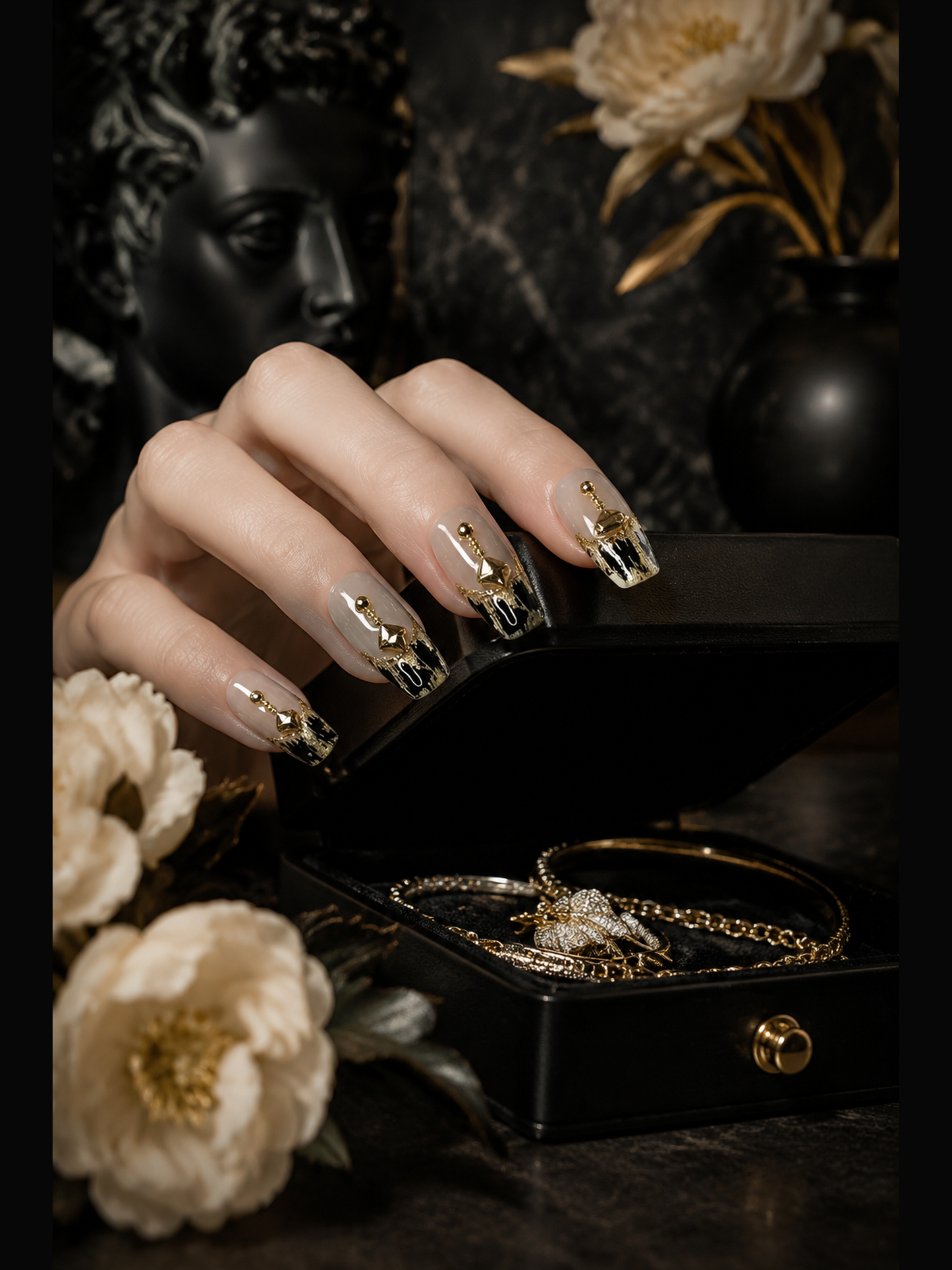 Celestial Gold Eclipse | LUMlix Haute Nail